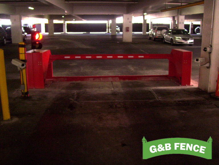 crash_gate_233 G & B Fence